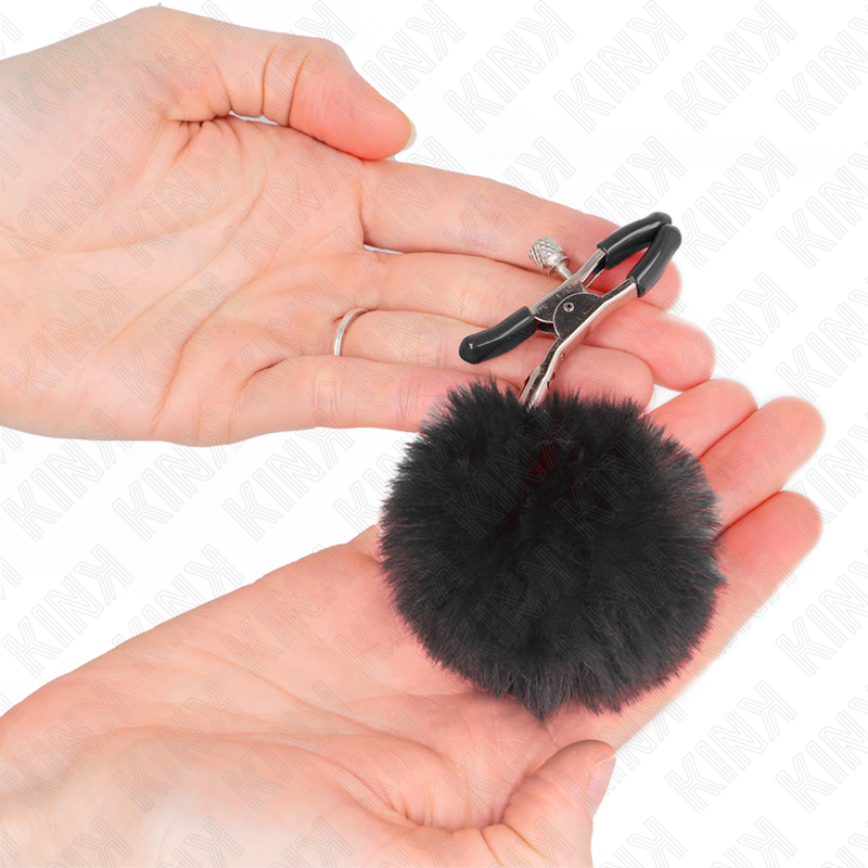KINK - KONSTPÄLSBOLL BRÖSTVÅRTKLÄMMA SVART 6 CM