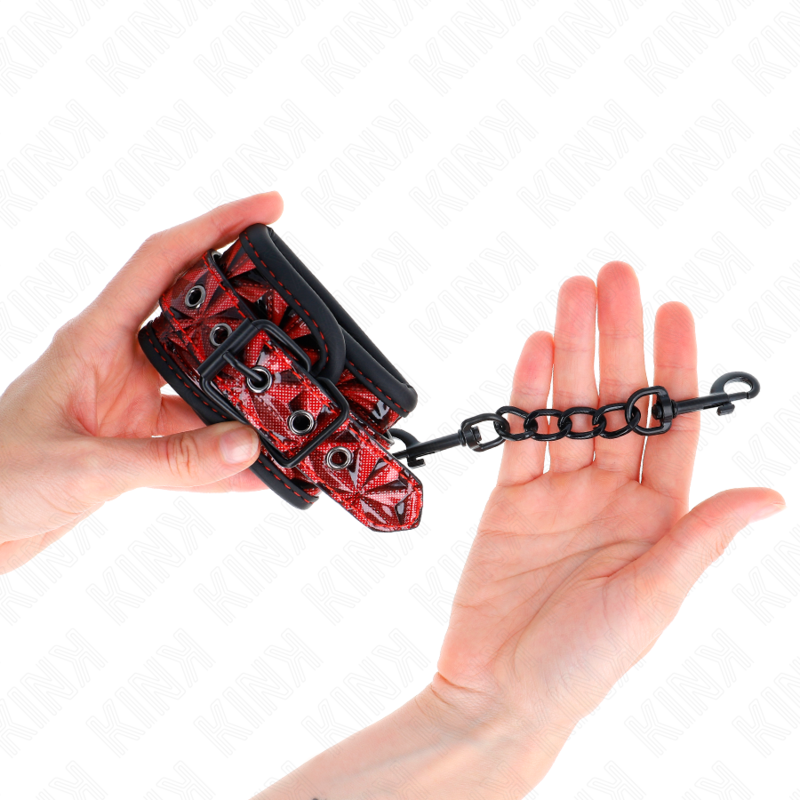 KINK - DIAMANTMÖNSTERAD HANDLEDSBÄLTE MÖRKRÖDA JUSTERBARA 17-26 CM X 5,5 CM