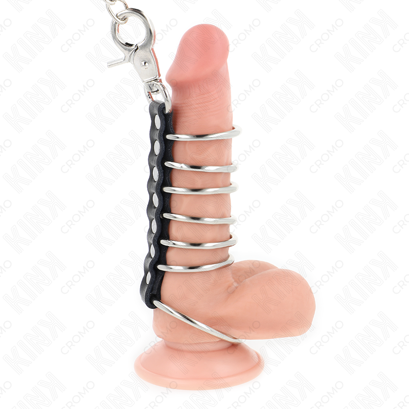 KINK - 7 METALLPENISRINGAR 3,8 CM TILL 5 ​​CM SAMMANFÖRBUNDNA MED LÄDER- OCH METALLKEDJA 100 CM